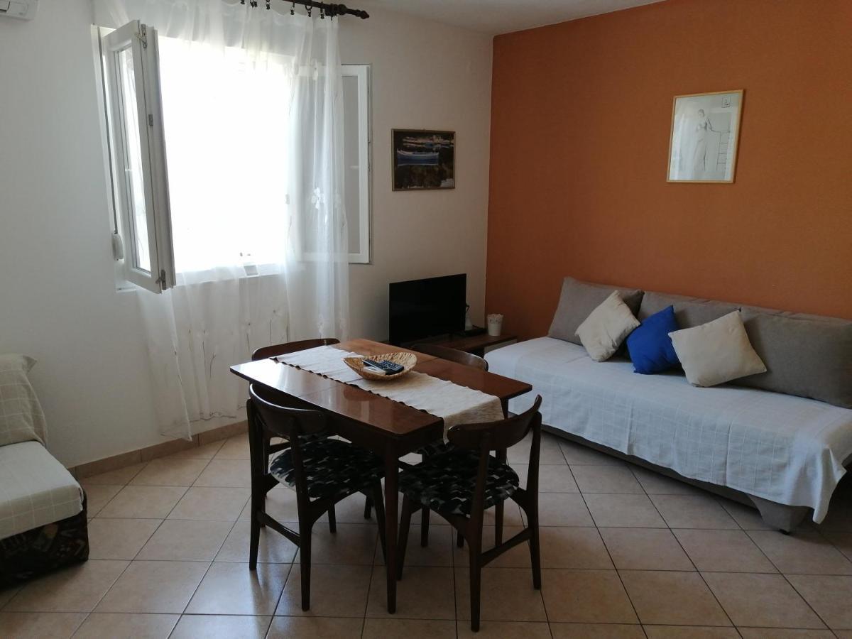 Apartments Stjepic Sukošan Kültér fotó