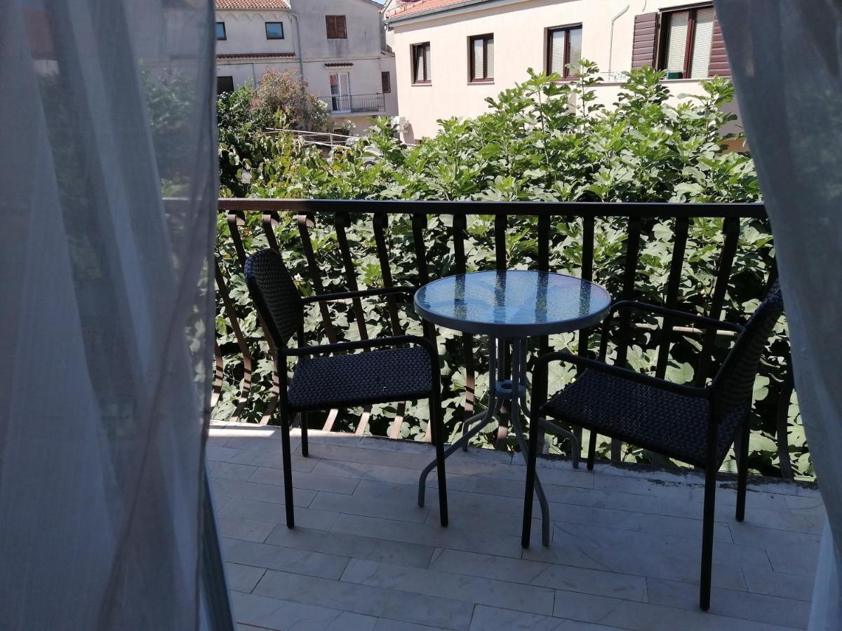 Apartments Stjepic Sukošan Kültér fotó