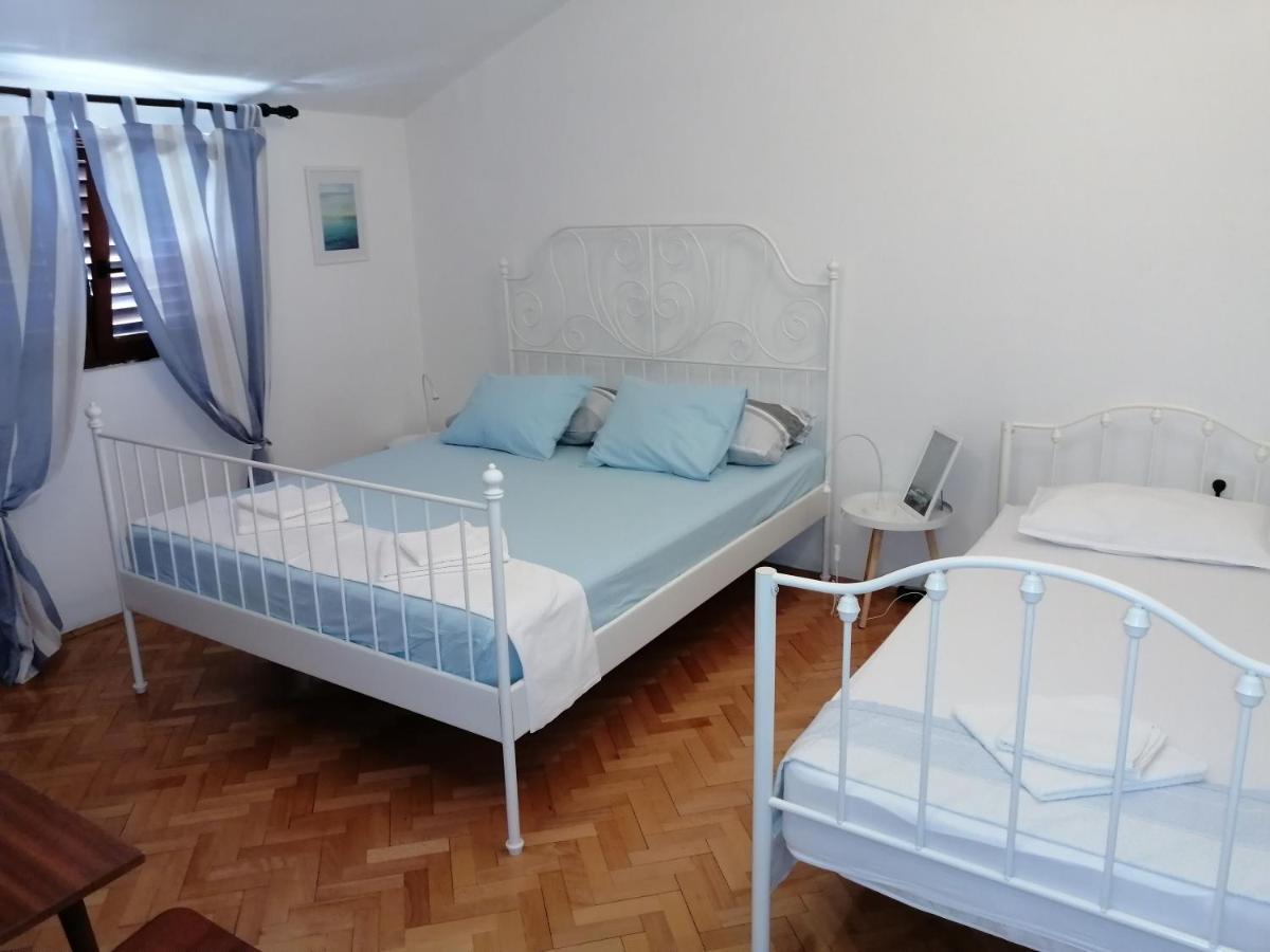 Apartments Stjepic Sukošan Kültér fotó