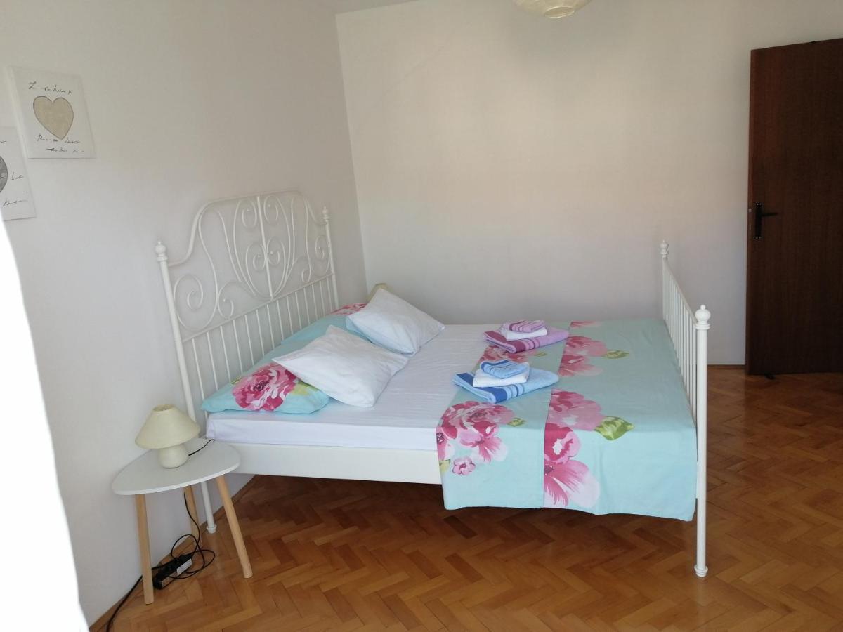 Apartments Stjepic Sukošan Kültér fotó