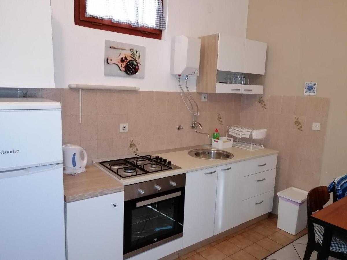 Apartments Stjepic Sukošan Kültér fotó