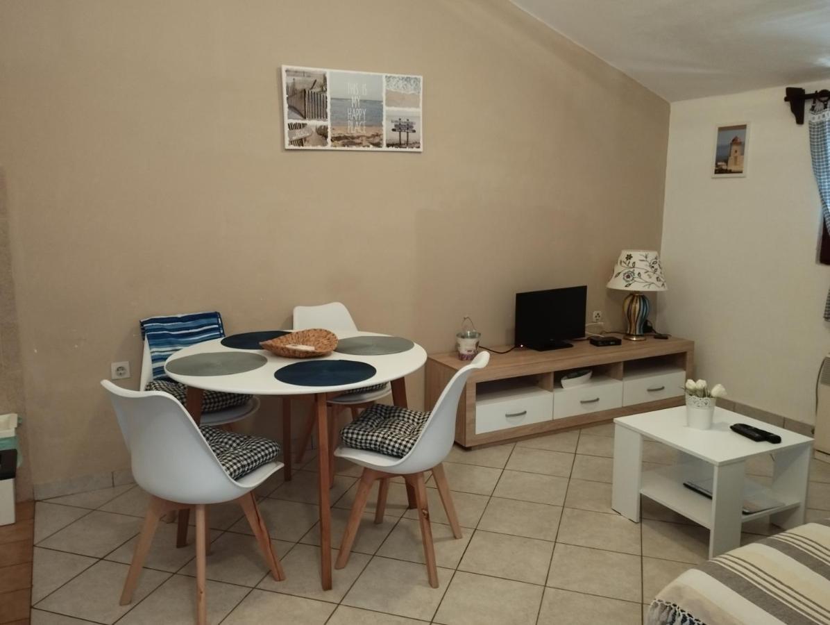 Apartments Stjepic Sukošan Kültér fotó