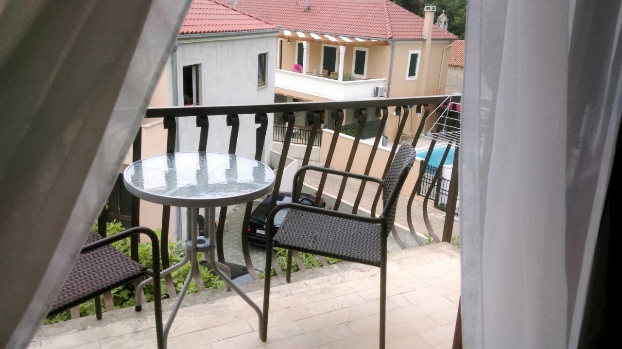 Apartments Stjepic Sukošan Kültér fotó